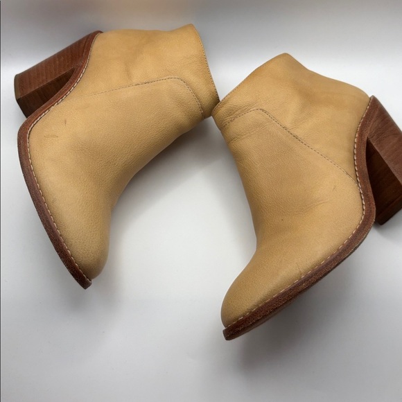 Loeffler Randall Ella Ankle Boots in Beach Leather Camel Color - Size 6 - Picture 5 of 14